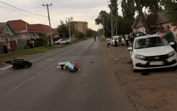 В Невинномысске при столкновении автомобиля и мотоцикла погиб мужчина В Невинномысске при столкновении автомобиля и мотоцикла погиб мужчина