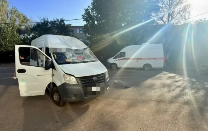В Будённовске в автоаварии с пассажирской &laquo;Газелью&raquo; травмированы четыре человека