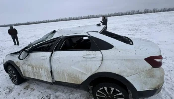 В Грачевском округе в ДТП с опрокидыванием автомобиля пострадали пять человек, в том числе трое дете